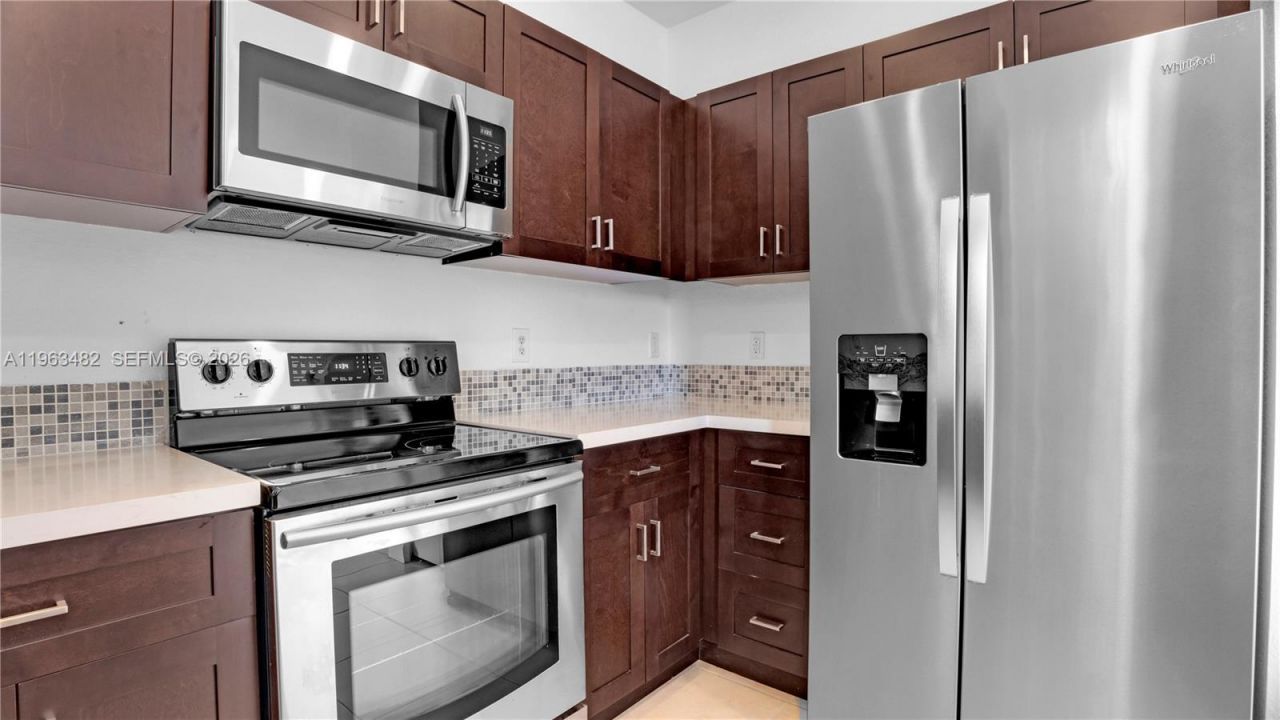 8678 NW 113th Ct , Doral, FL 33178 Photo