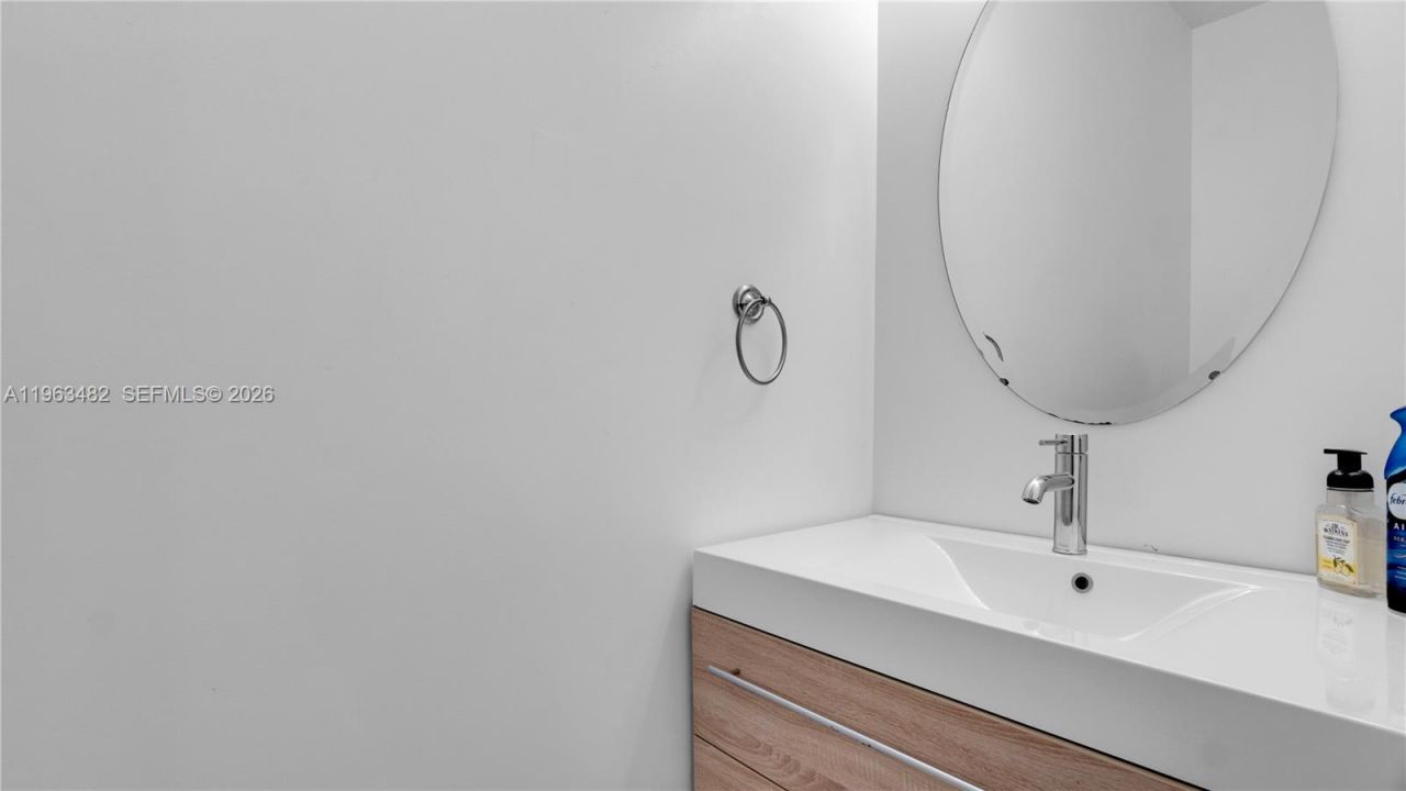 8678 NW 113th Ct , Doral, FL 33178 Photo