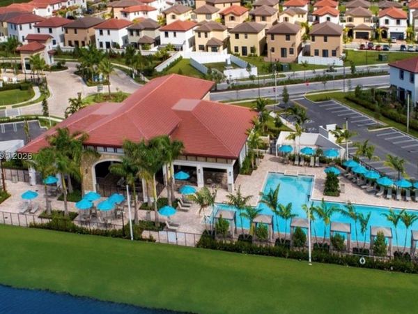 3433 W 113th St, Hialeah, FL 33018