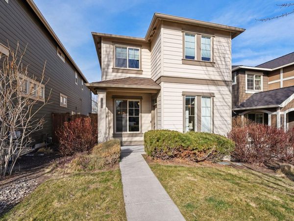 20760 NE Smoke Stack Lane, Bend, OR 97701