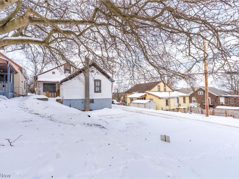 129 S Main Street, Uhrichsville, OH 44683 Photo 20