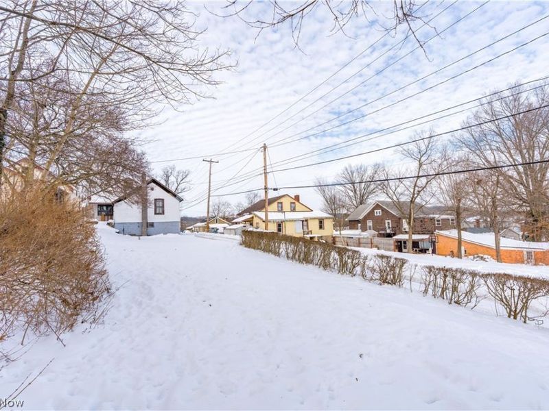 129 S Main Street, Uhrichsville, OH 44683 Photo 21