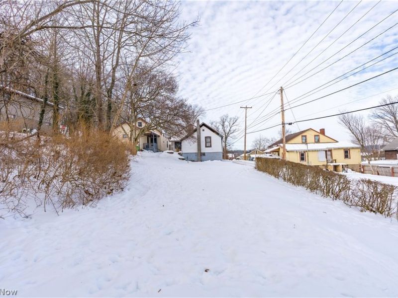 129 S Main Street, Uhrichsville, OH 44683 Photo 22