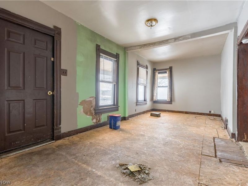 129 S Main Street, Uhrichsville, OH 44683 Photo 4