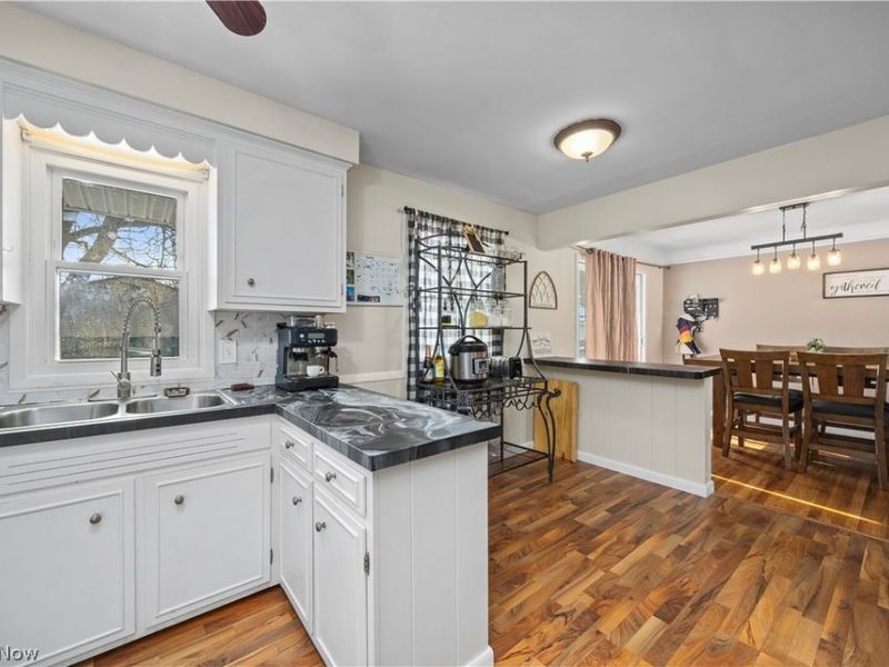 6888 Reid Drive, Cleveland, OH 44130 Photo 9