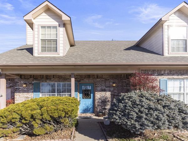 703 E 10th Street, Grove, OK 74344