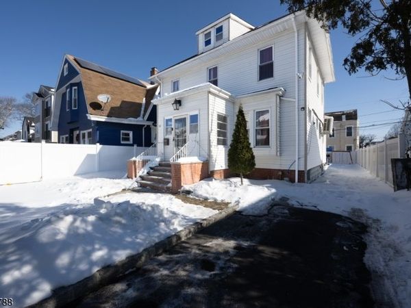 32 Newfield St, East Orange, NJ 07017