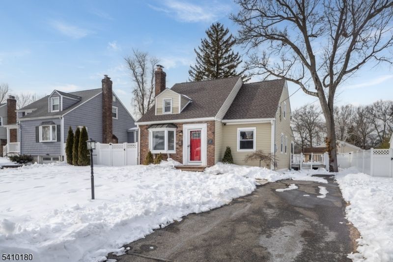 17 Shady Ln, Fanwood, NJ 07023 Main Photo