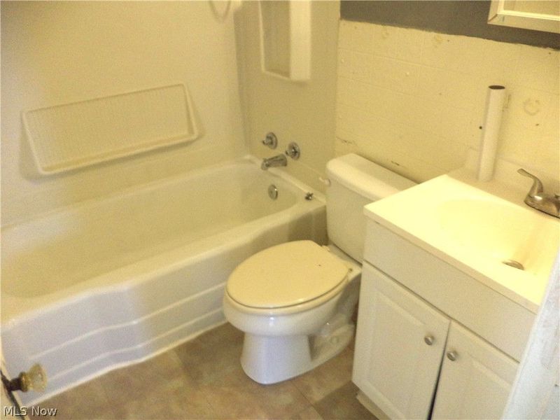 3653 W 102nd Street, Cleveland, OH 44111 Photo 11