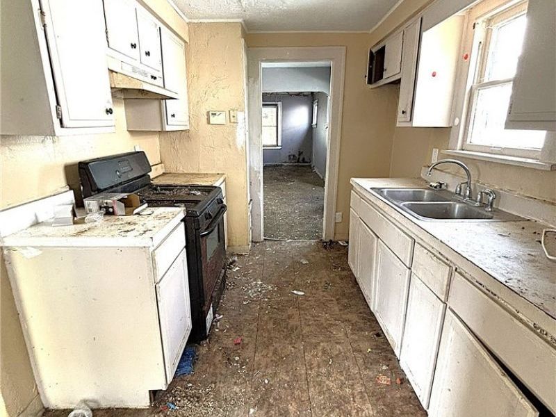 4115 E 146th Street, Cleveland, OH 44128 Photo 3