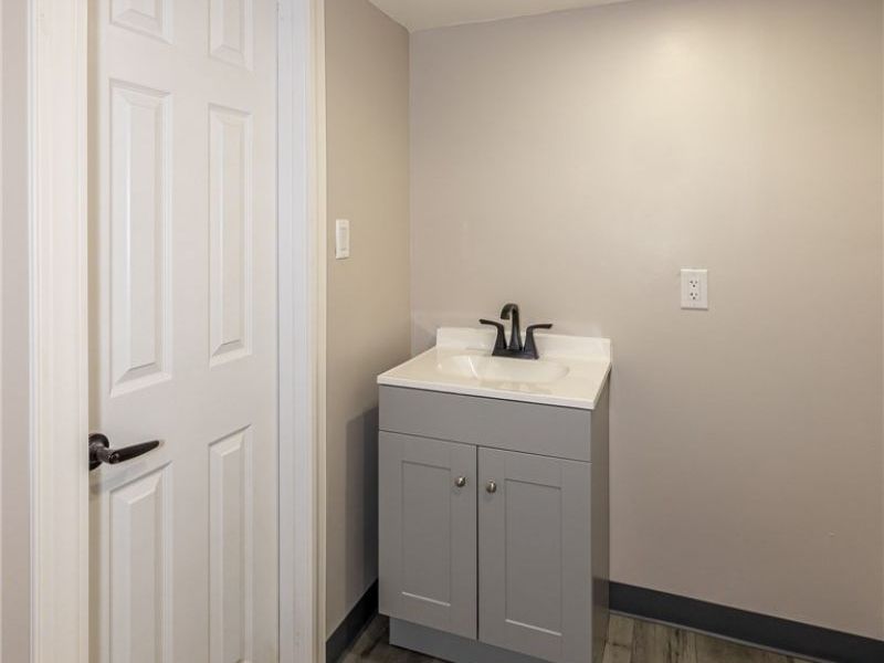 15497 Hummel Road, Brook Park, OH 44142 Photo 21