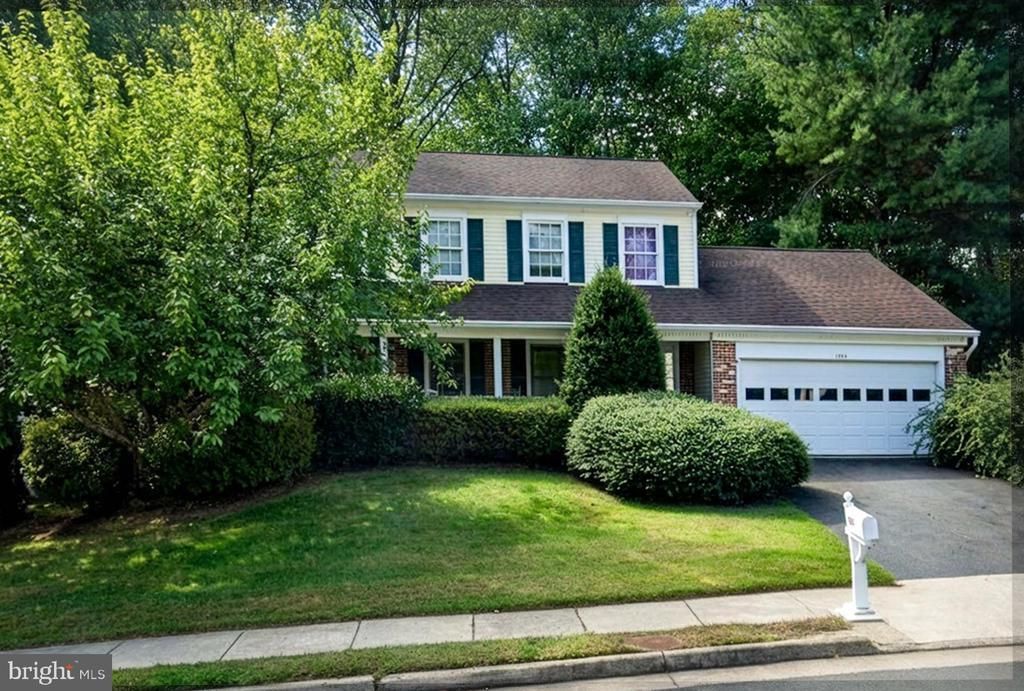 4634 Star Flower Drive, Chantilly, VA 20151 Main Photo