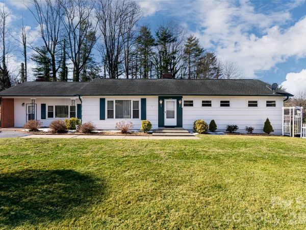 3159 Cheryl Drive, Hendersonville, NC 28792