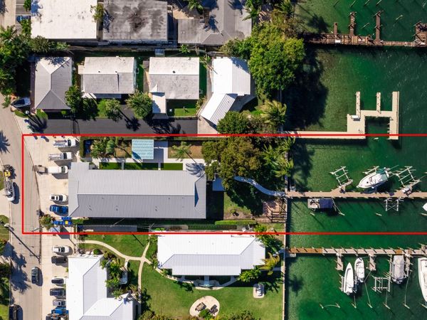 2649 Lake Drive, Unit 1, Singer Island, FL 33404