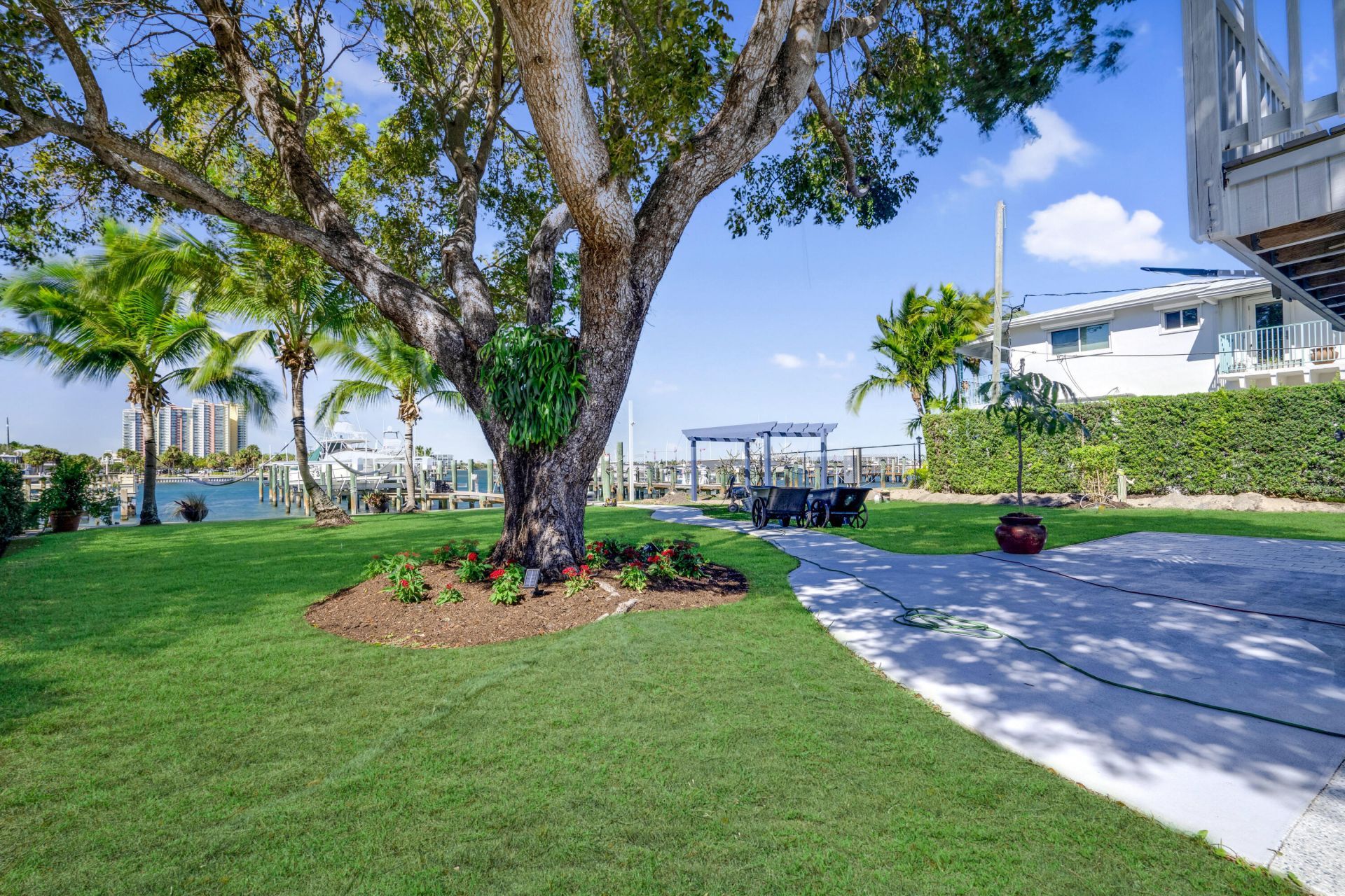 2649 Lake Drive, Unit 1, Singer Island, FL 33404 Photo