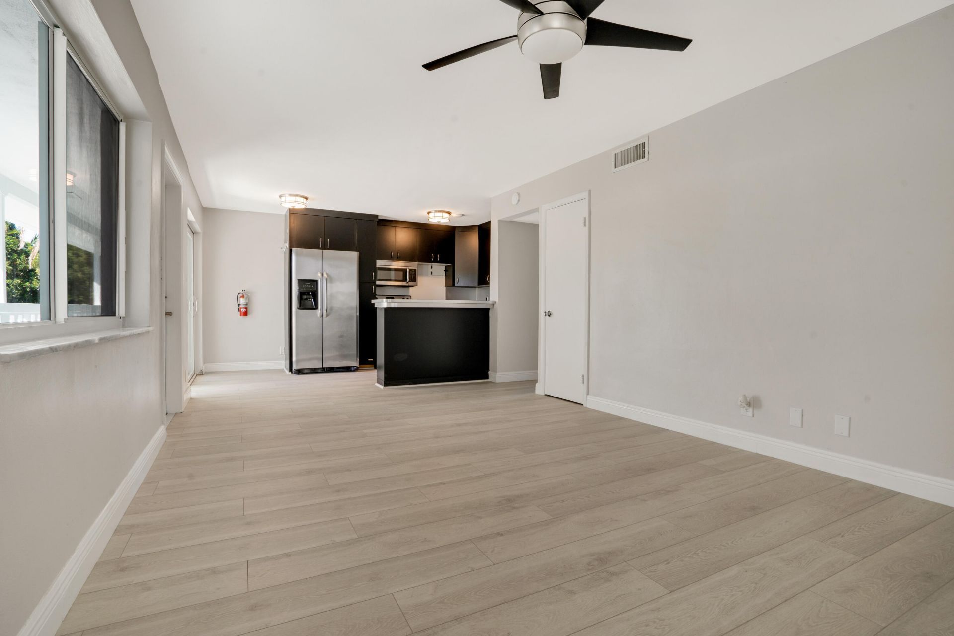 2649 Lake Drive, Unit 1, Singer Island, FL 33404 Photo