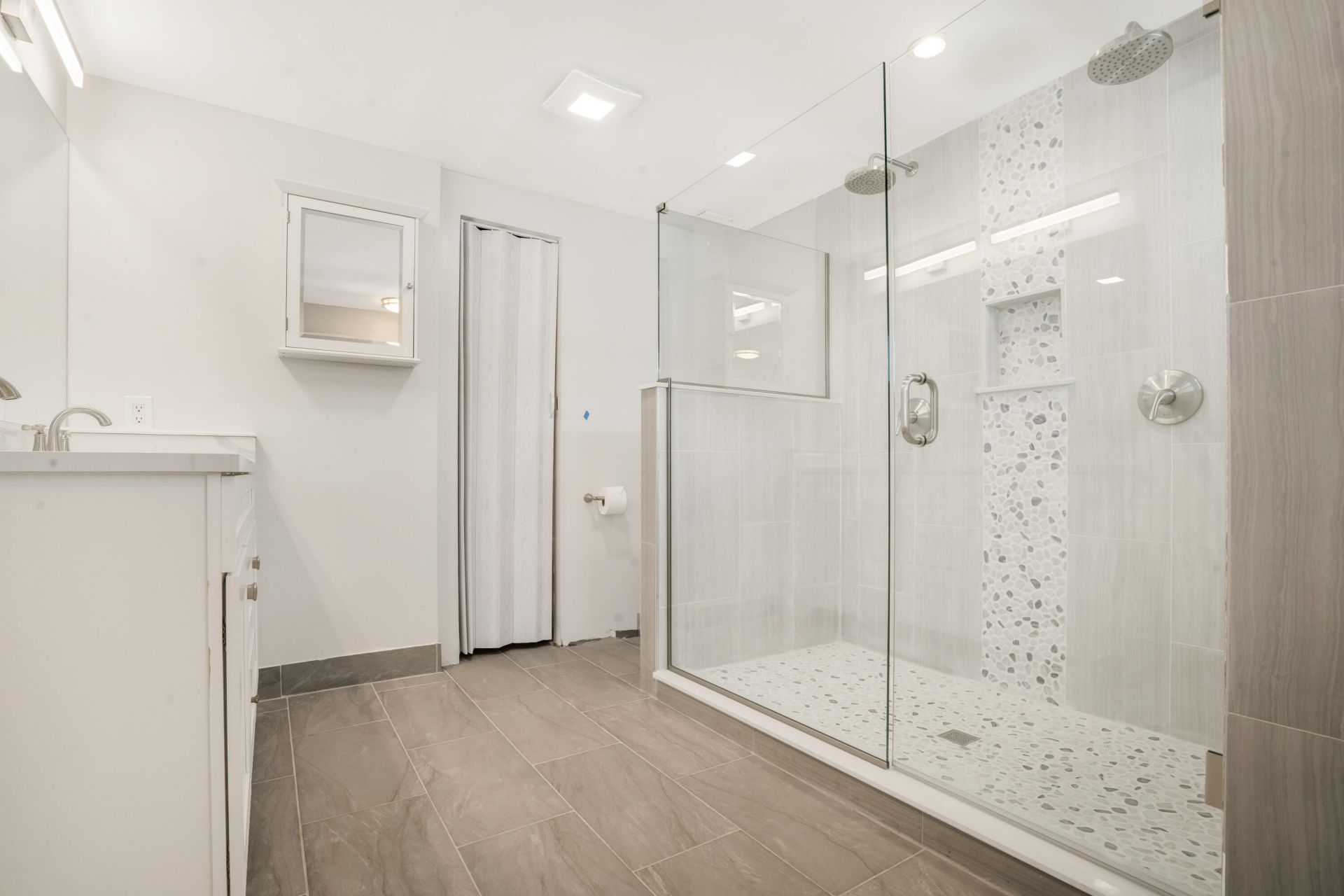 2649 Lake Drive, Unit 1, Singer Island, FL 33404 Photo