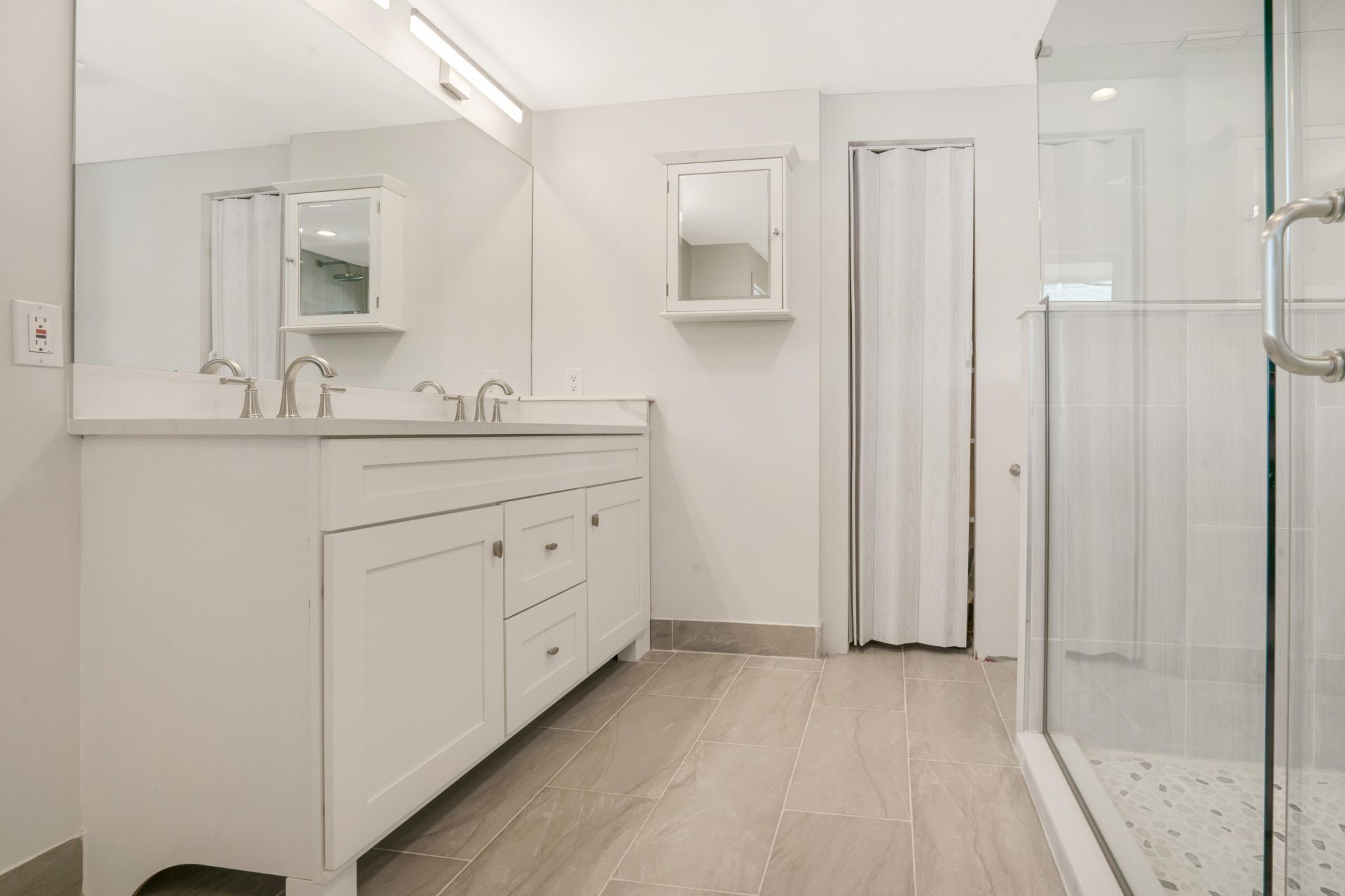 2649 Lake Drive, Unit 1, Singer Island, FL 33404 Photo