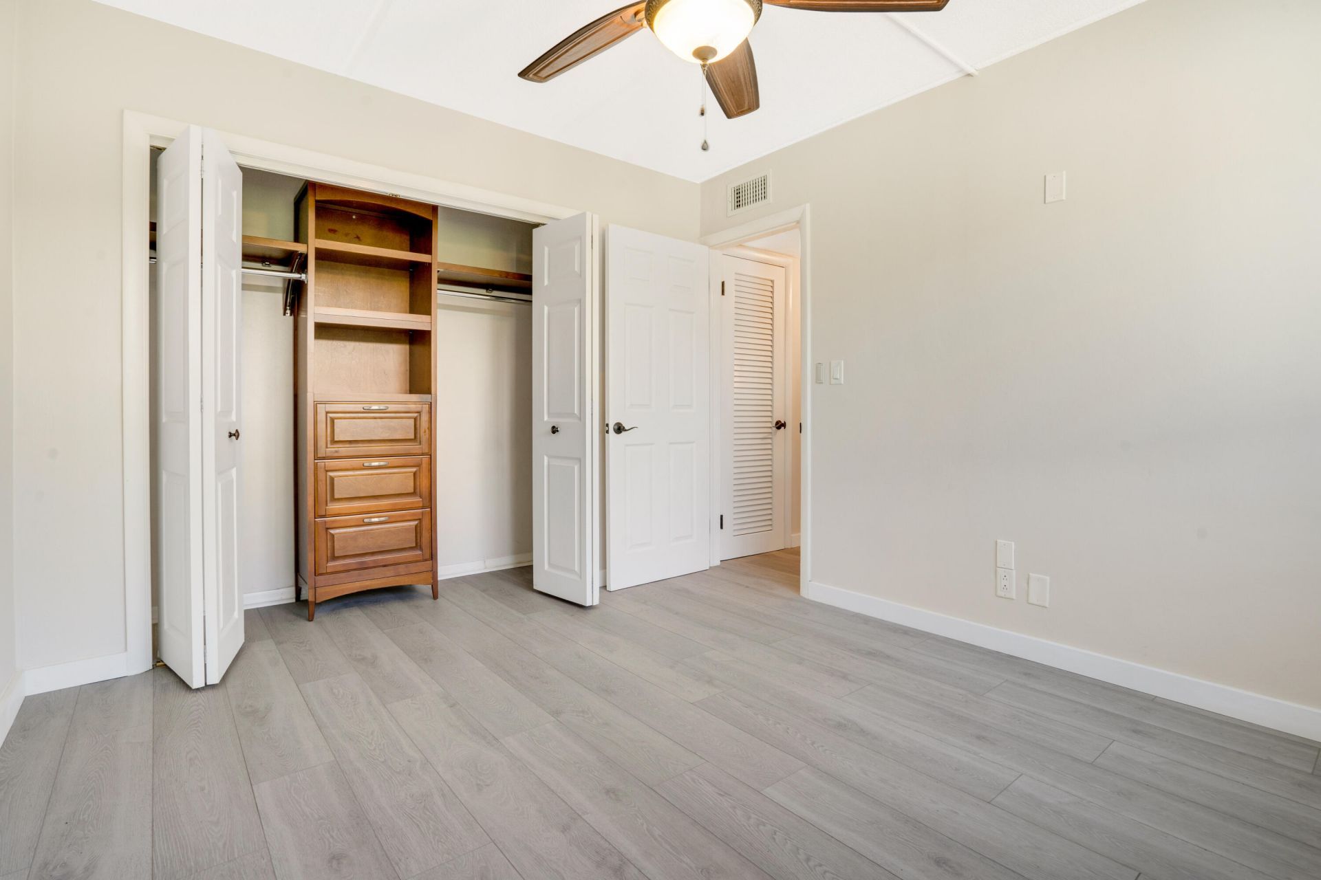 2649 Lake Drive, Unit 1, Singer Island, FL 33404 Photo