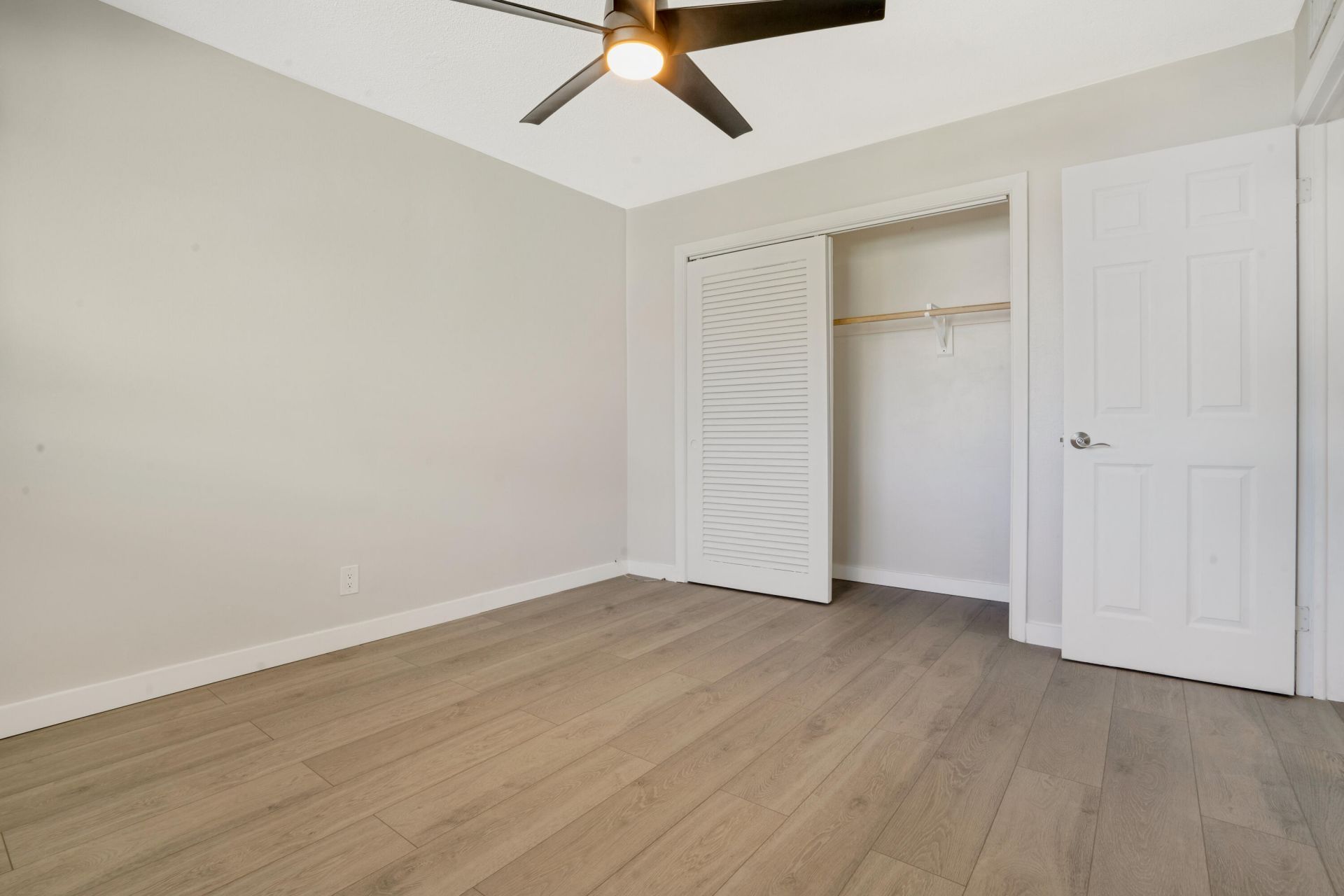 2649 Lake Drive, Unit 1, Singer Island, FL 33404 Photo