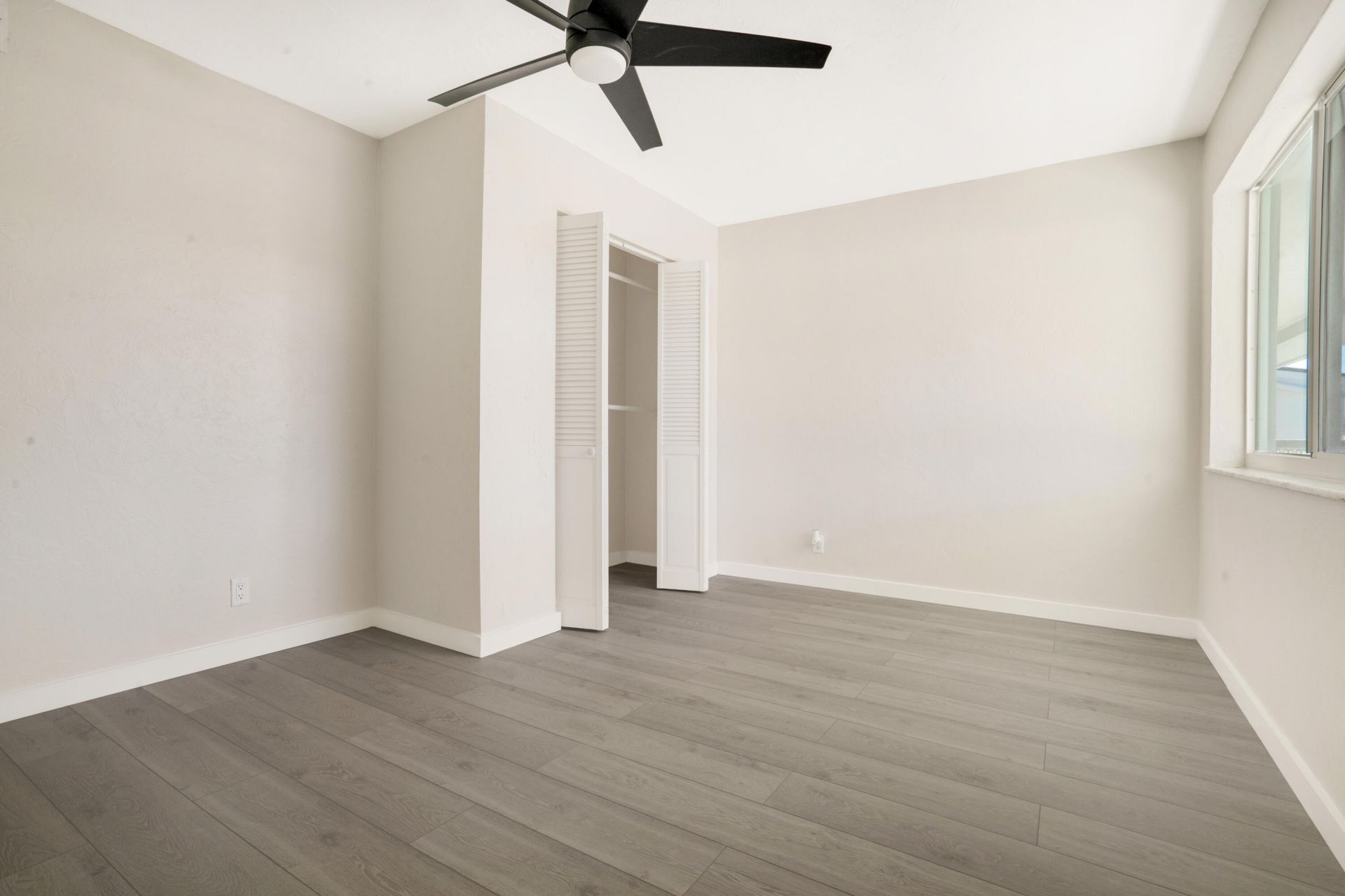 2649 Lake Drive, Unit 1, Singer Island, FL 33404 Photo