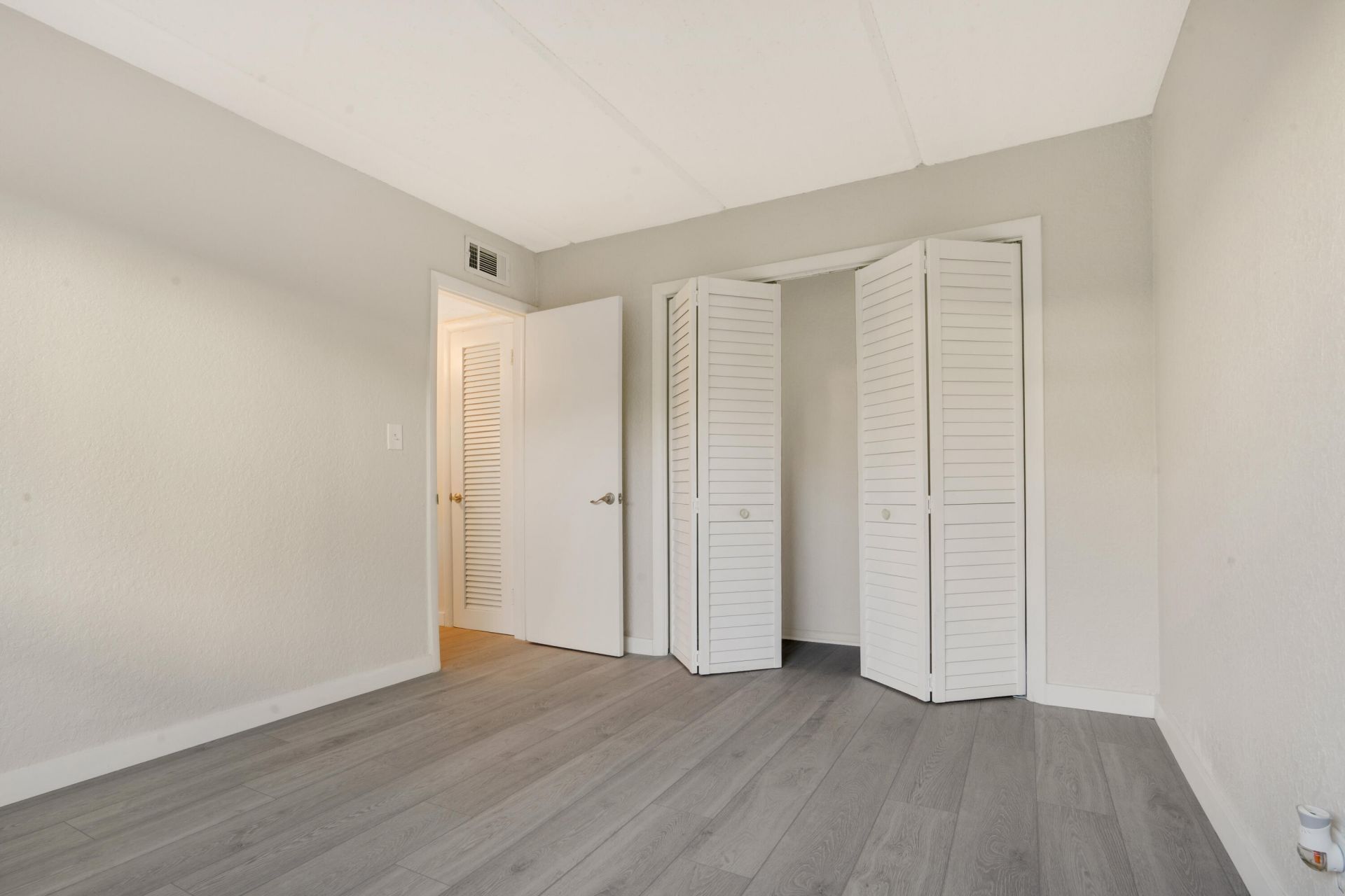 2649 Lake Drive, Unit 1, Singer Island, FL 33404 Photo