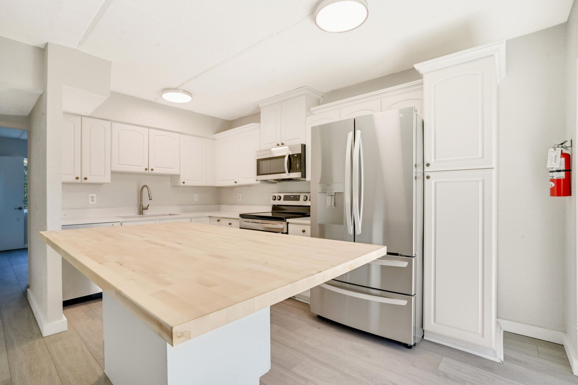 2649 Lake Drive, Unit 1, Singer Island, FL 33404 Photo