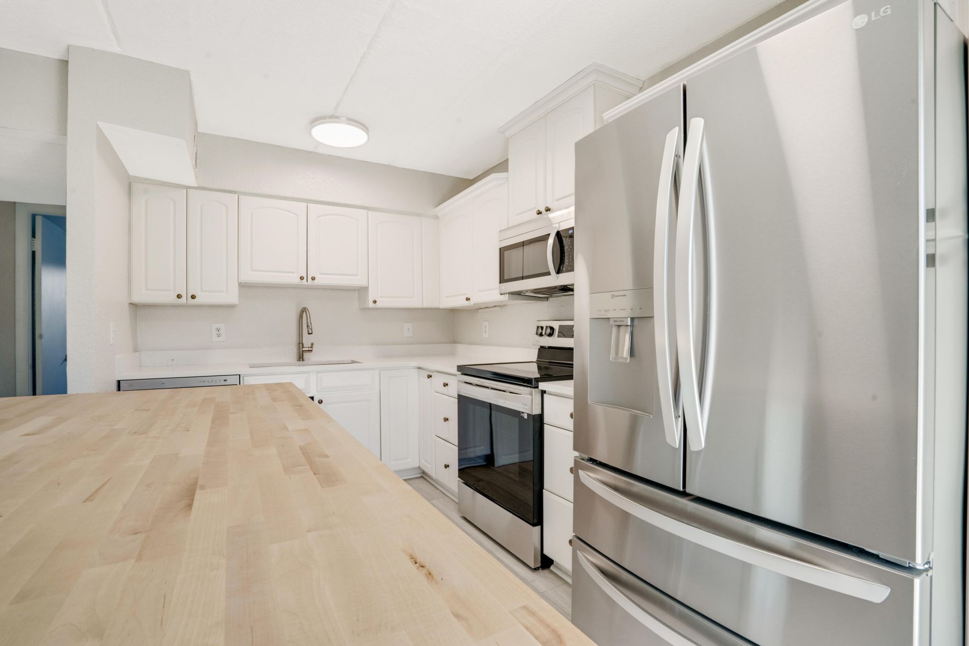 2649 Lake Drive, Unit 1, Singer Island, FL 33404 Photo