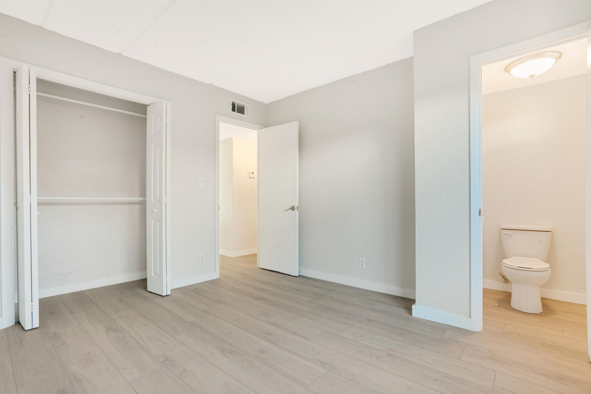 2649 Lake Drive, Unit 1, Singer Island, FL 33404 Photo