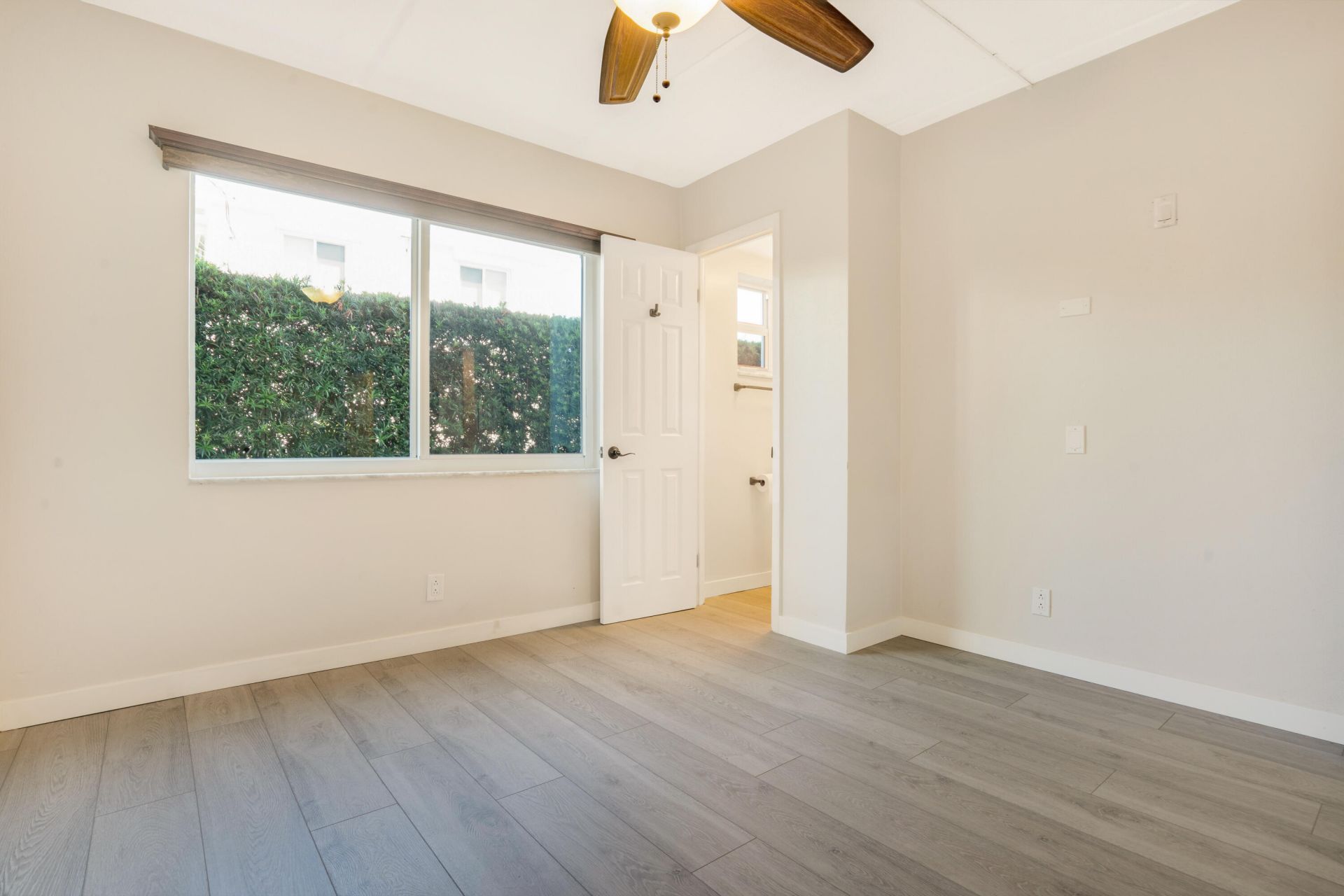 2649 Lake Drive, Unit 1, Singer Island, FL 33404 Photo