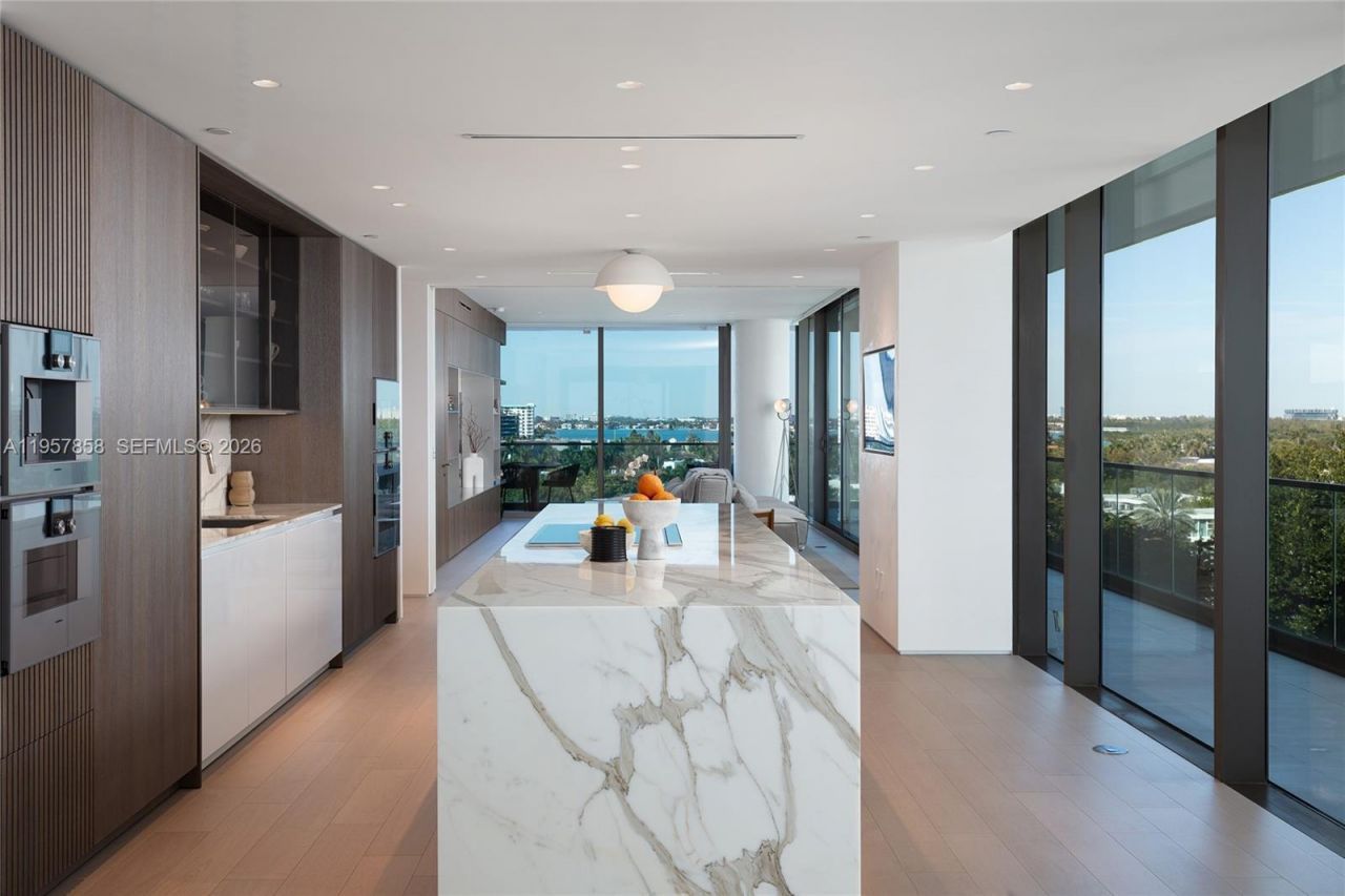 10203 Collins Ave, Unit 701, Bal Harbour, FL 33154 Photo