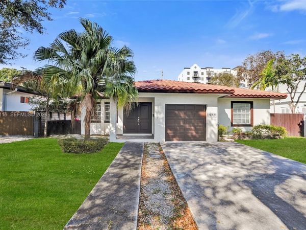 5721 SW 11th St , West Miami, FL 33144
