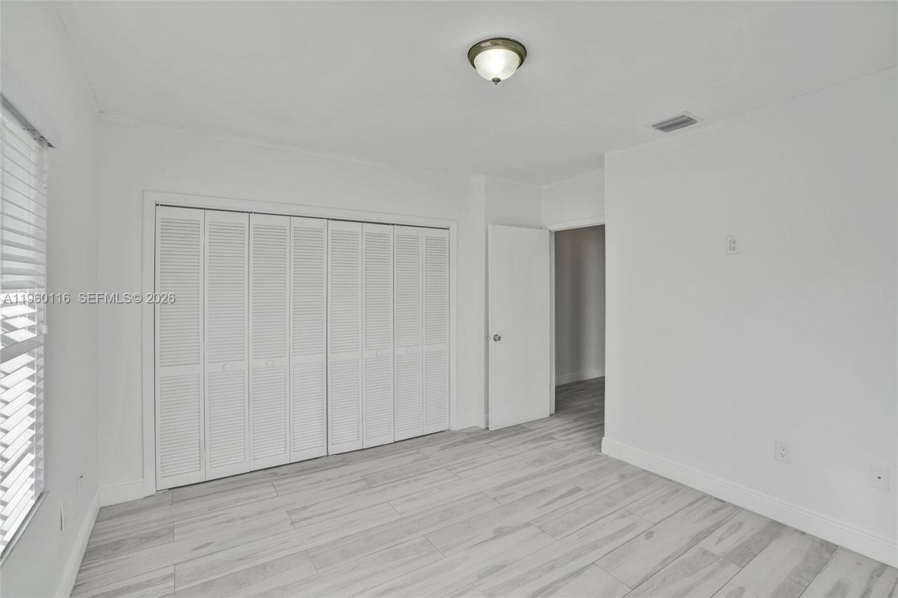 5721 SW 11th St , West Miami, FL 33144 Photo