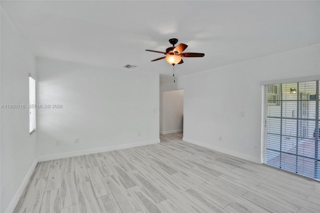 5721 SW 11th St , West Miami, FL 33144 Photo