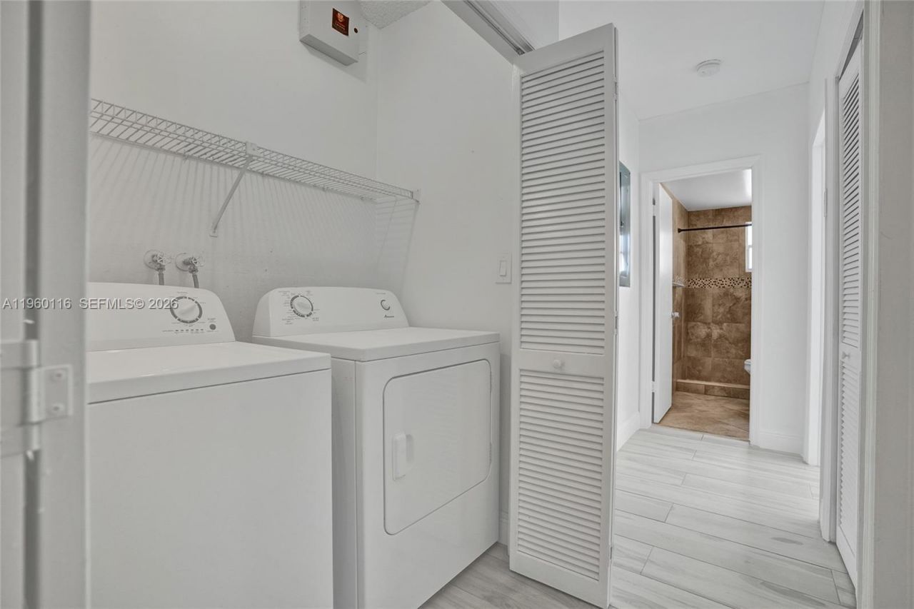 5721 SW 11th St , West Miami, FL 33144 Photo