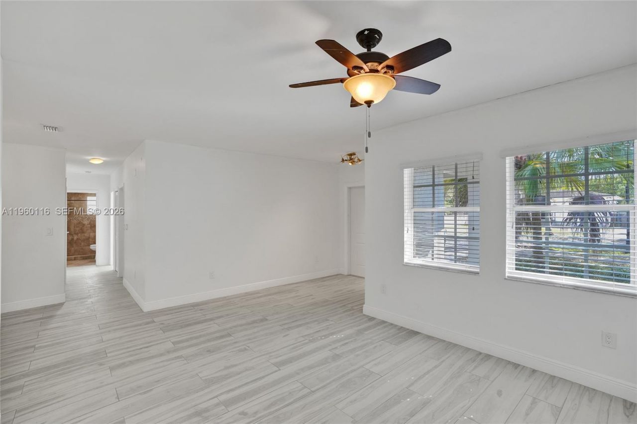 5721 SW 11th St , West Miami, FL 33144 Photo