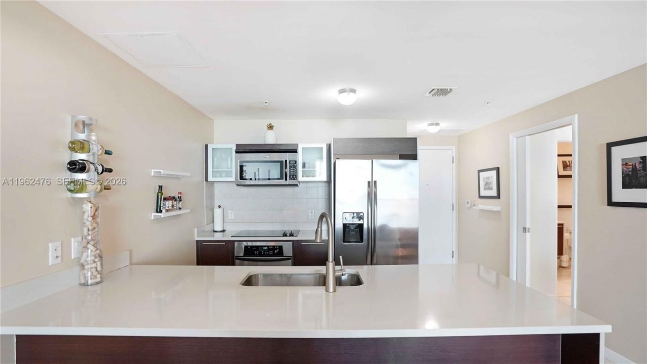 1900 N Bayshore Dr, Unit 1708, Miami, FL 33132 Photo