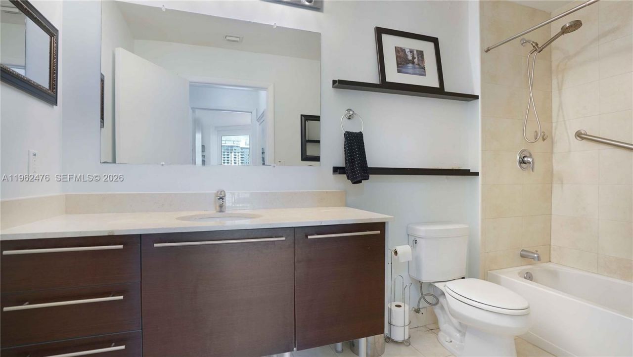 1900 N Bayshore Dr, Unit 1708, Miami, FL 33132 Photo