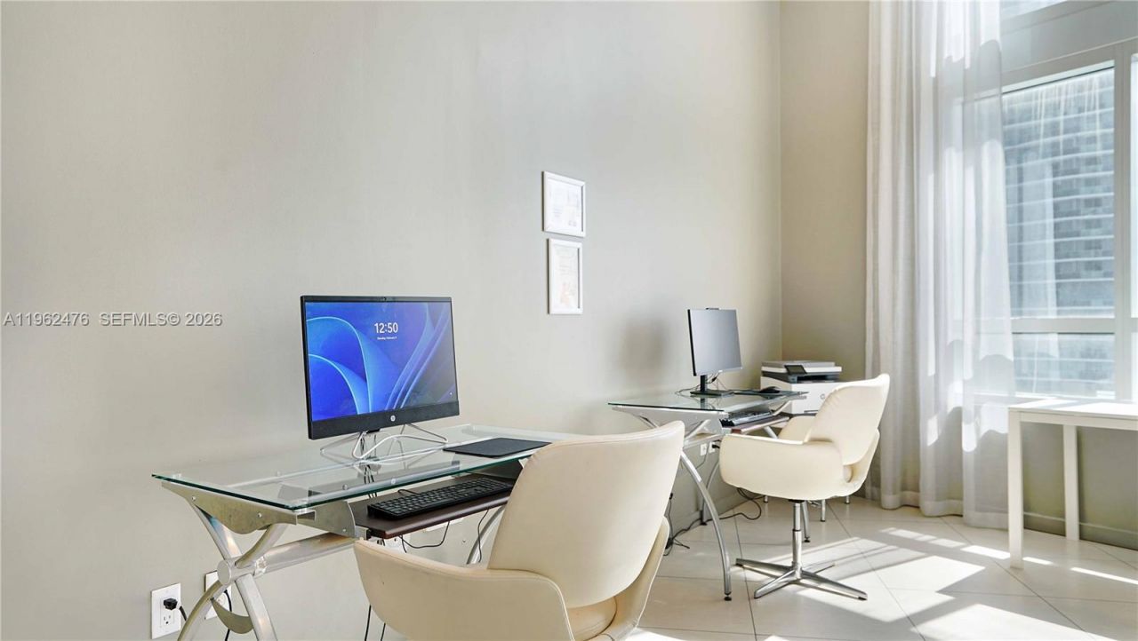 1900 N Bayshore Dr, Unit 1708, Miami, FL 33132 Photo