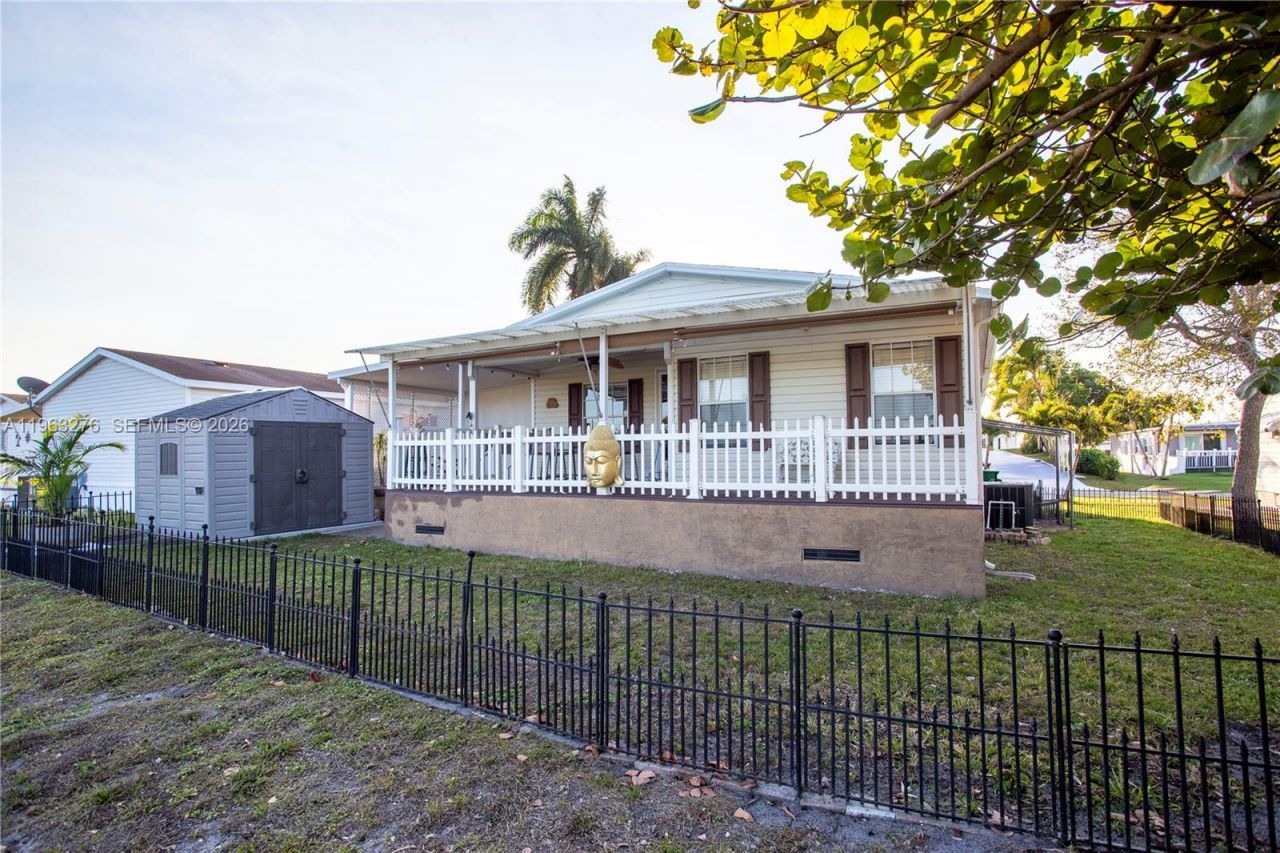 2228 SW 83rd Ave, Davie, FL 33324 Photo