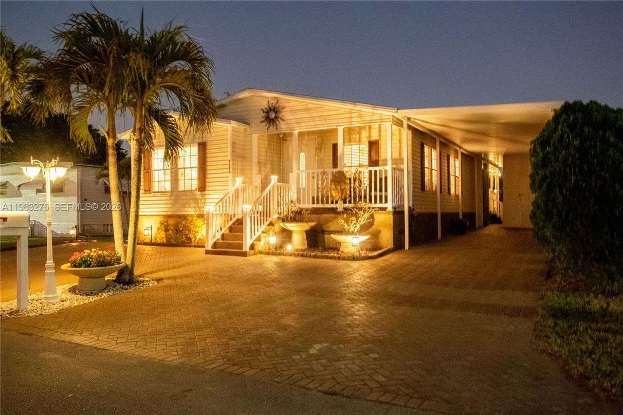 2228 SW 83rd Ave, Davie, FL 33324 Photo