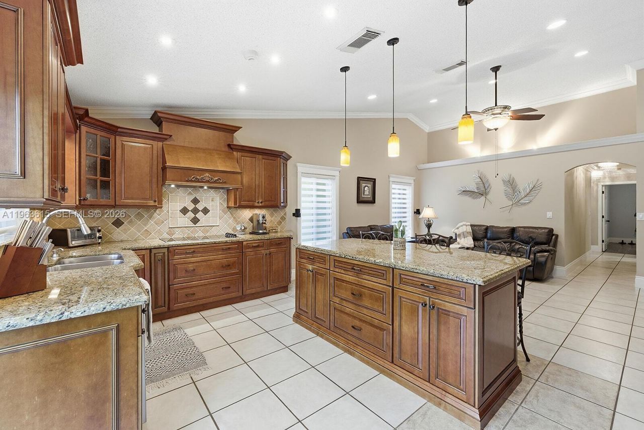 1900 SW 133rd Ave, Miramar, FL 33027 Photo