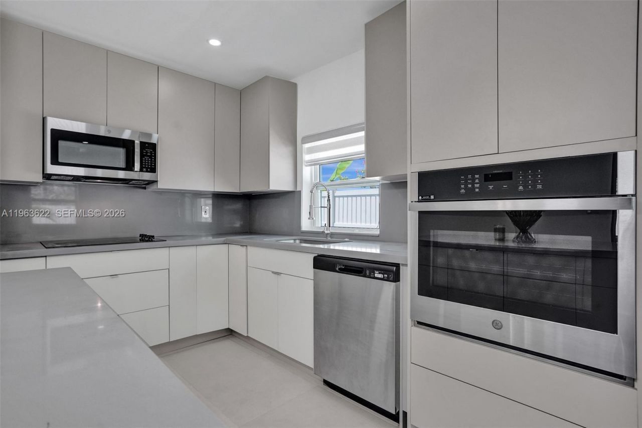 1010 N 16th Ave , Hollywood, FL 33020 Photo