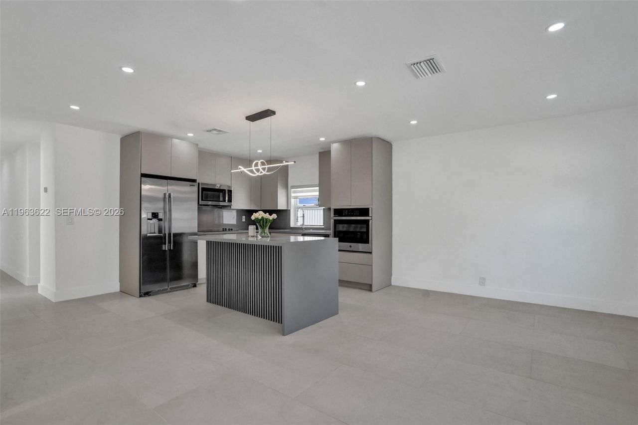 1010 N 16th Ave , Hollywood, FL 33020 Photo