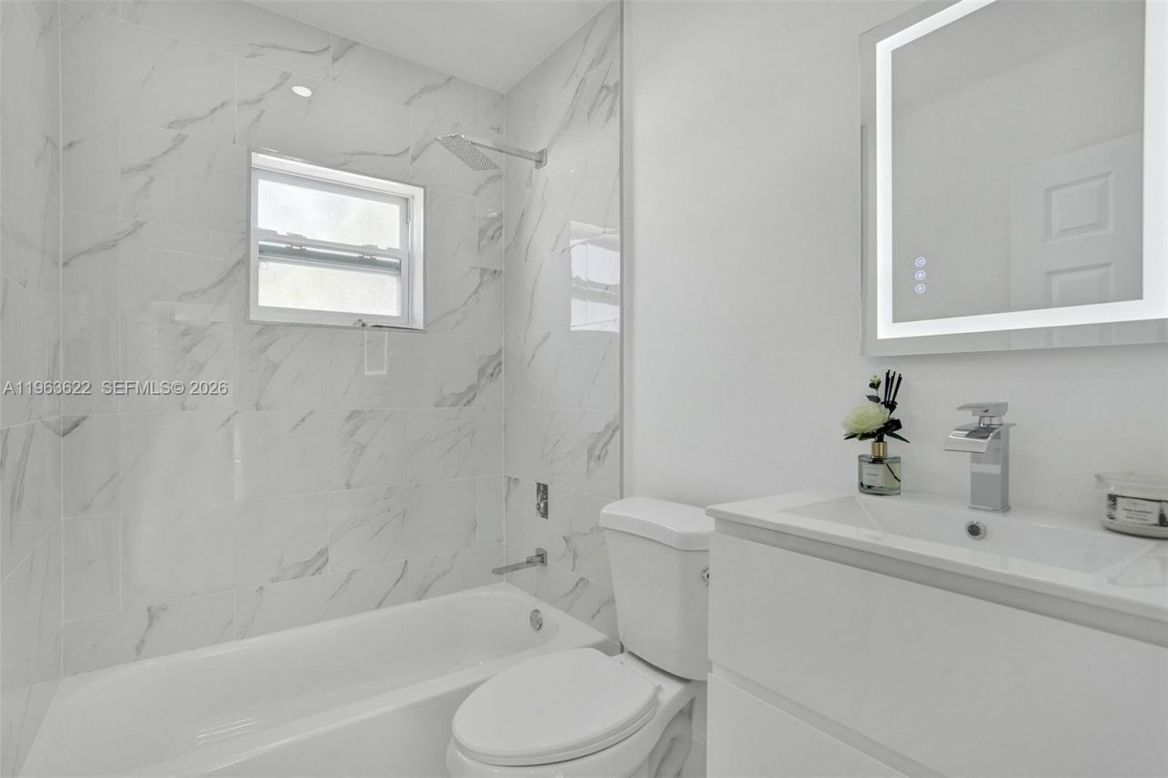 1010 N 16th Ave , Hollywood, FL 33020 Photo