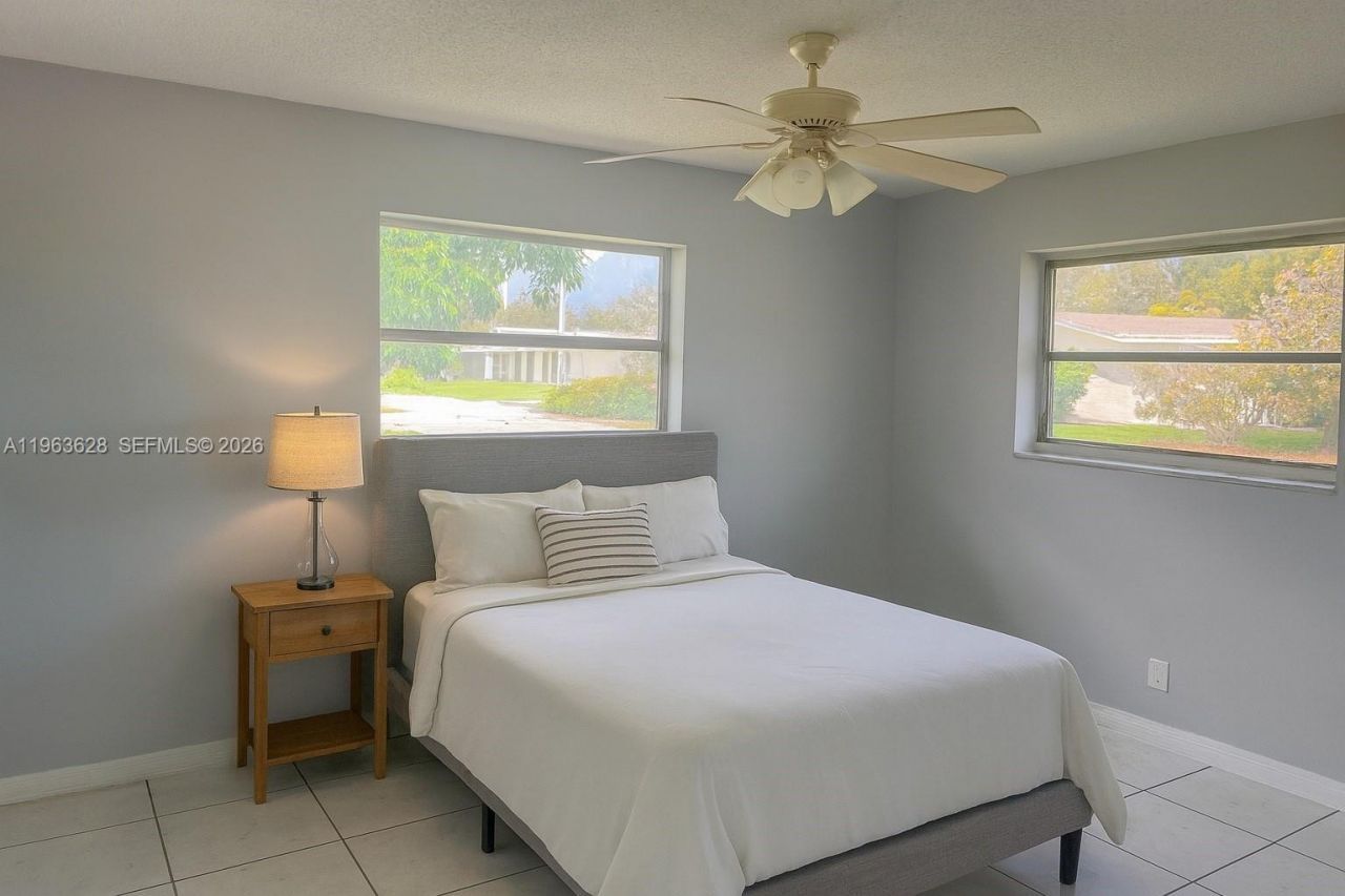 2601 NW 53rd St, Tamarac, FL 33309 Photo