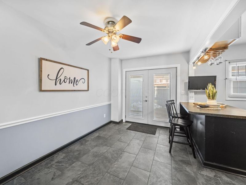 660 Dlyn Street, Columbus, OH 43228 Photo 18