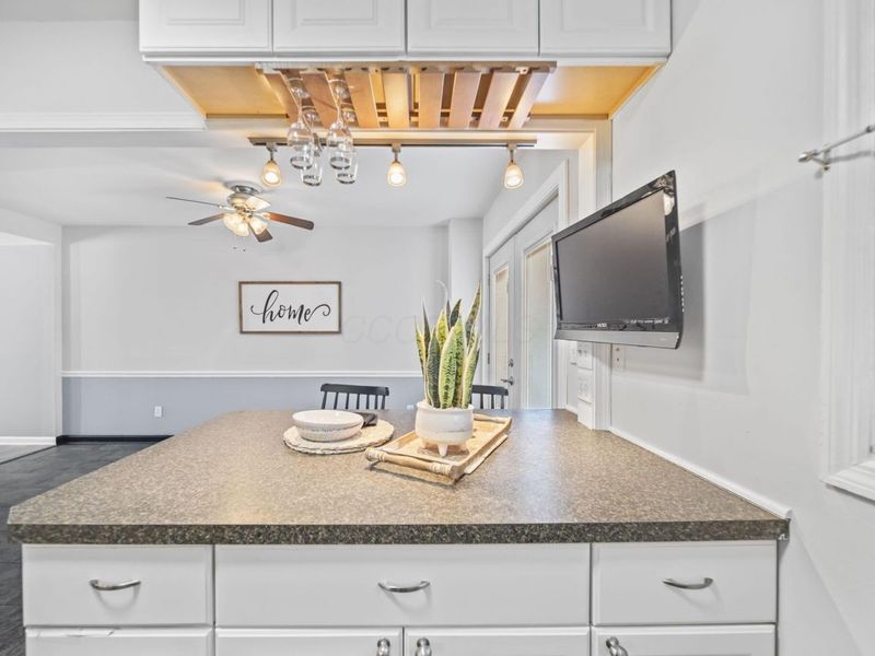 660 Dlyn Street, Columbus, OH 43228 Photo 21