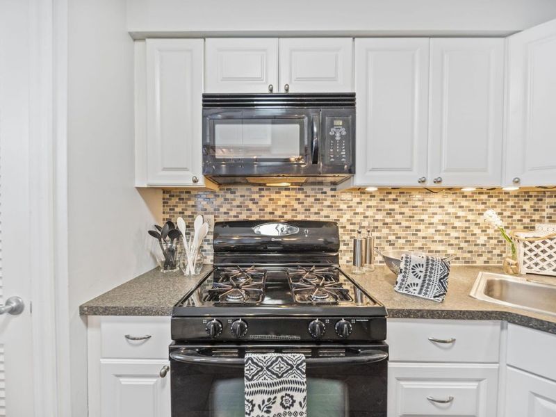 660 Dlyn Street, Columbus, OH 43228 Photo 25