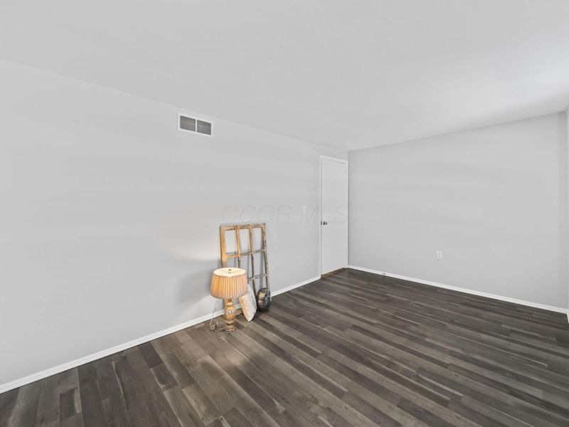 660 Dlyn Street, Columbus, OH 43228 Photo 30